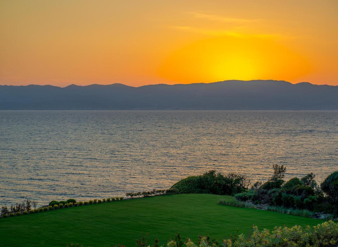 The Nowness Luxury Hotel & Spa Adulty Only Çeşme 外观 照片